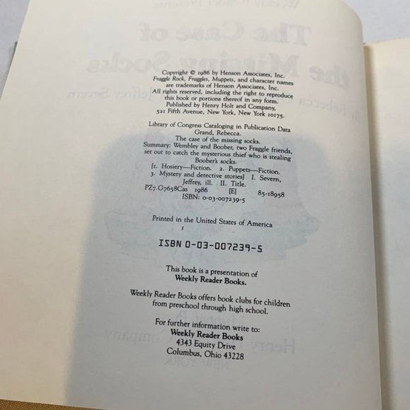 Vintage 1984 Fraggle Rock Hardcover Book The Case of the Missing Socks - Picture 4 of 4